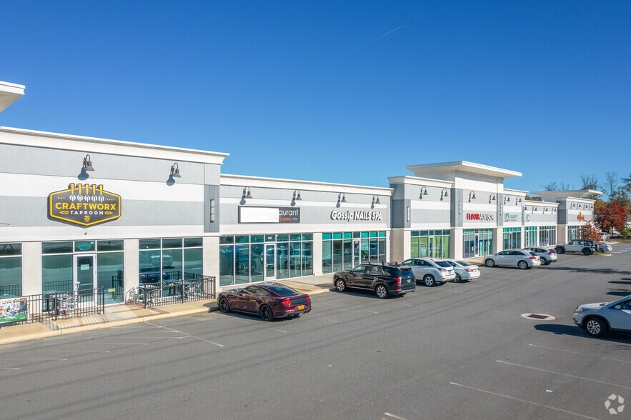 More Photos Of 5615 Wellington Rd, Gainesville Flex For Lease