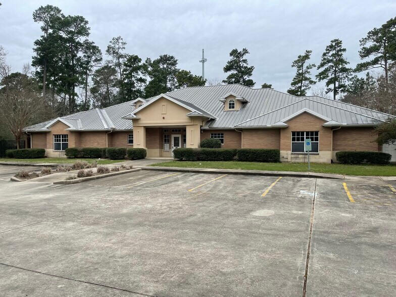 More Photos Of 8401 Kuykendahl Rd, The Woodlands Unknown For Lease