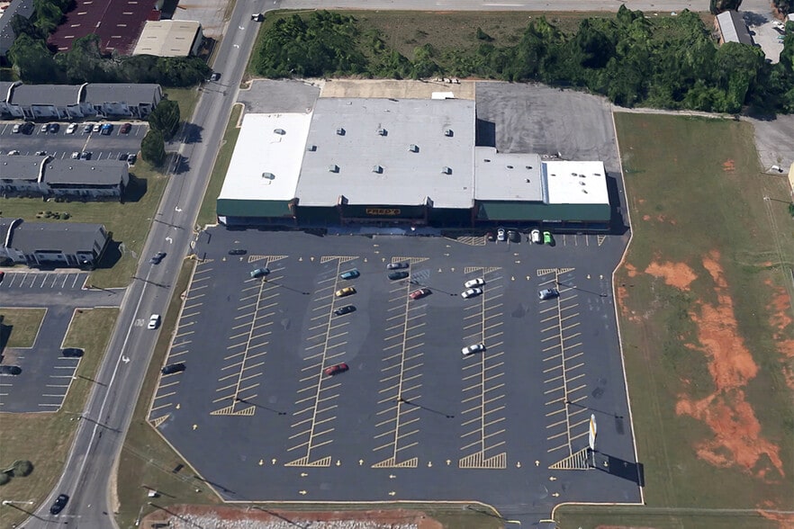 More Photos Of 1540-1556 Greenbrier Dear Rd, Anniston Freestanding For Lease