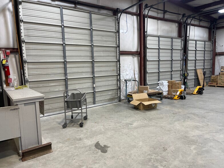 More Photos Of 4974 Cobb Pky N NW, Acworth Distribution For Lease