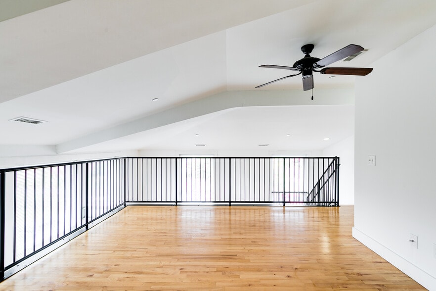 More Photos Of 141 E Wythe St, Petersburg Apartments For Sale