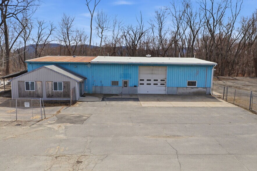 More Photos Of 14 Easthampton Rd, Northampton Warehouse For Lease