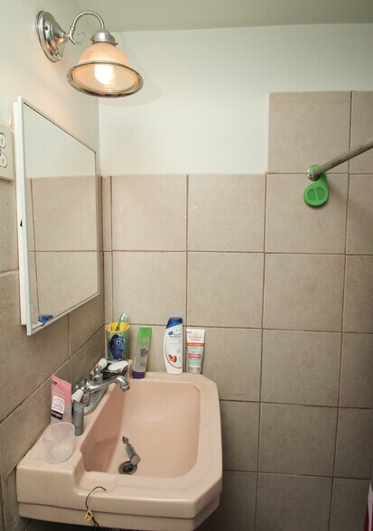 More Photos Of 2035 E Allegheny Ave, Philadelphia Apartments For Sale