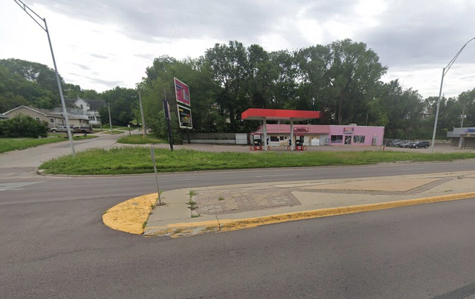 Primary Photo Of 2930 Gordon Dr, Sioux City Land For Sale