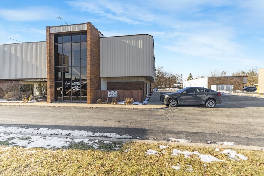 More Photos Of 15510 Cicero Ave, Oak Forest Medical For Lease