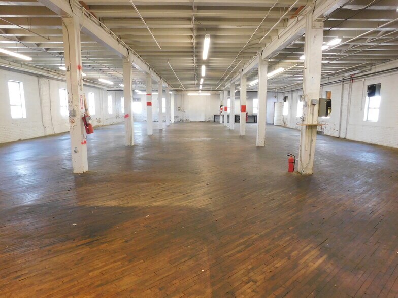 More Photos Of 813 N 4th St, Allentown Warehouse For Sale