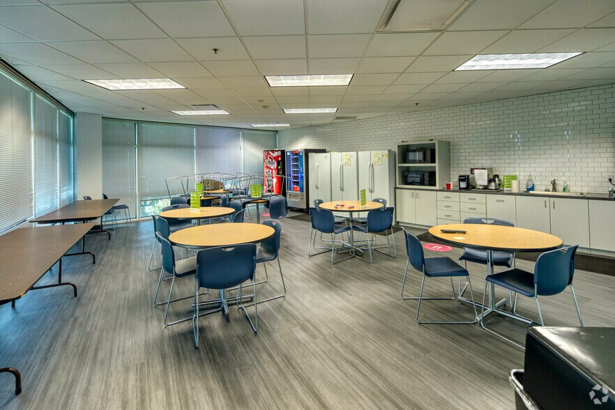 More Photos Of 4925 Independence Pky, Tampa Office For Lease