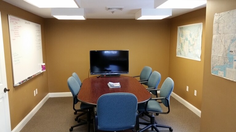 More Photos Of 162 Park St, North Reading Storefront Retail Residential For Lease