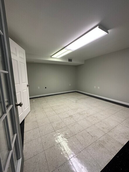 More Photos Of 2153 Richmond Ave, Staten Island Office For Lease