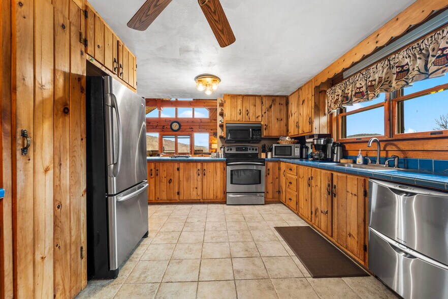 More Photos Of 365 Meade Rd, Susquehanna Specialty For Sale