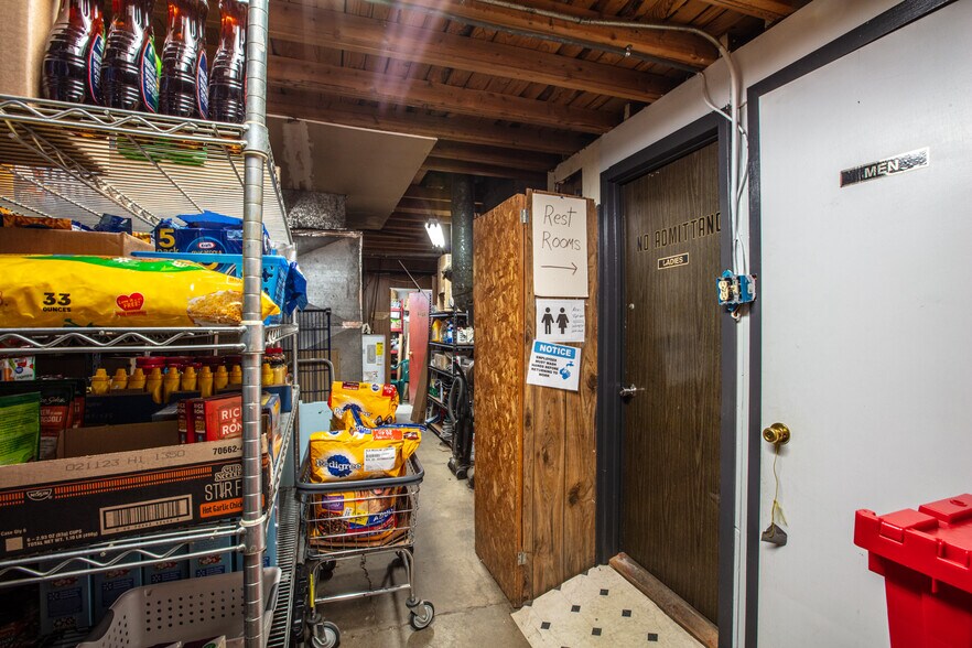 More Photos Of 118 4th ave, Clark Fork Supermarket For Sale