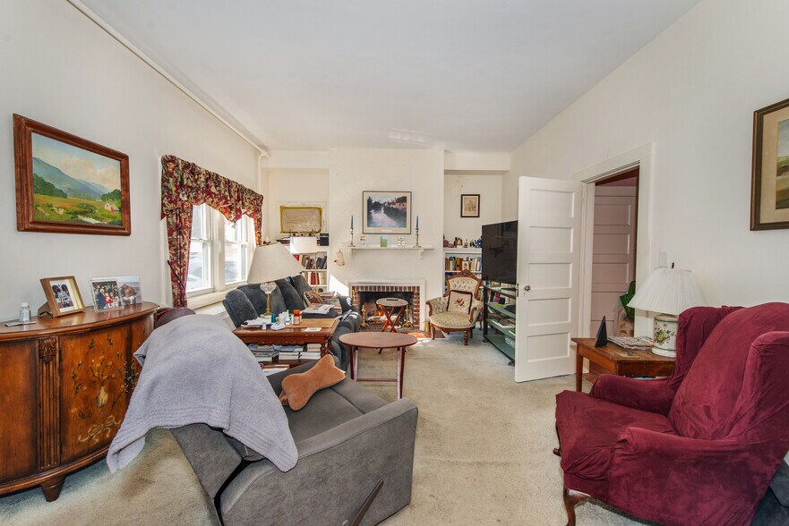 More Photos Of 209 S Maple Ave, Ridgewood Auto Repair For Sale