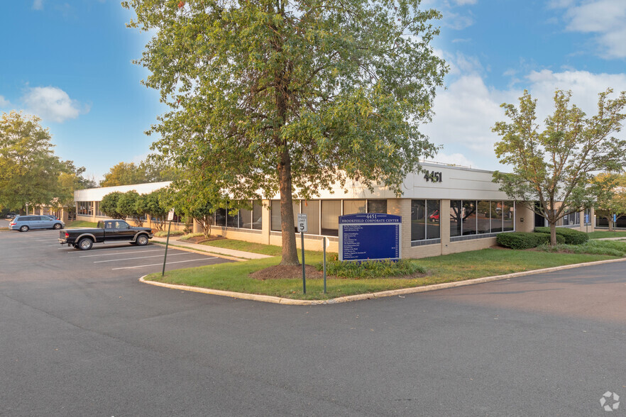 Primary Photo Of 4451 Brookfield Corporate Dr, Chantilly Unknown For Lease