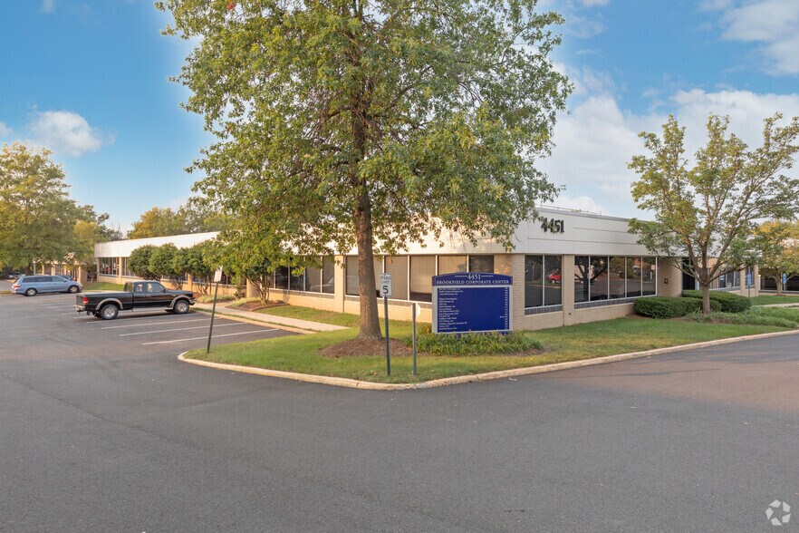 Primary Photo Of 4451 Brookfield Corporate Dr, Chantilly Office For Lease