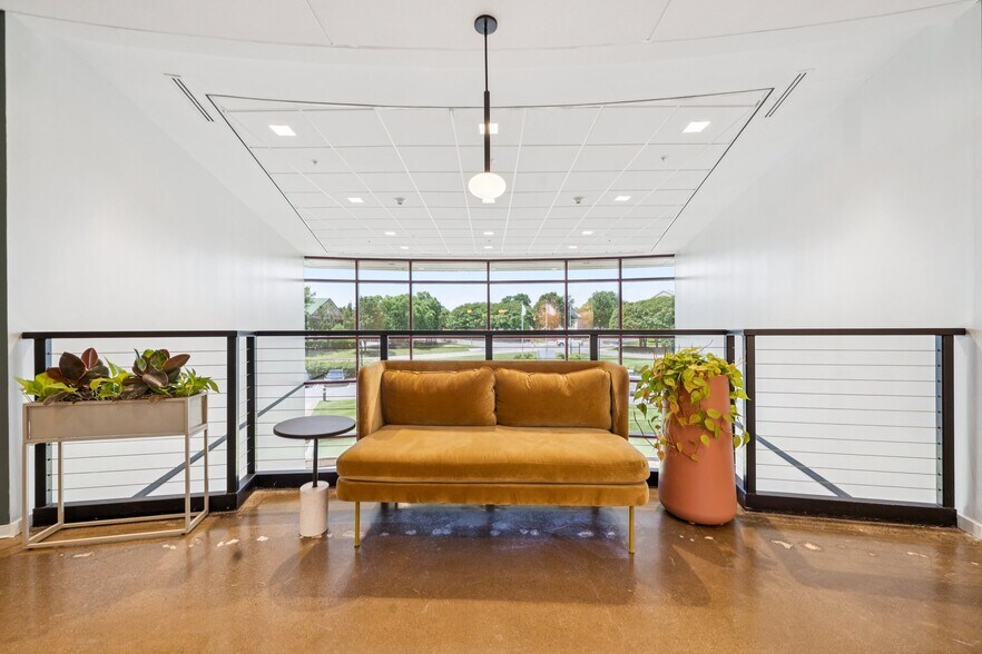 More Photos Of 4101 Cox Rd, Glen Allen Coworking Space