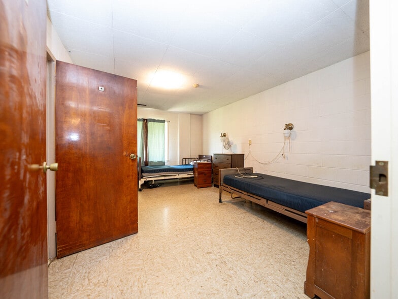 More Photos Of 84 Chestnut Park Dr, Waynesville Healthcare For Sale