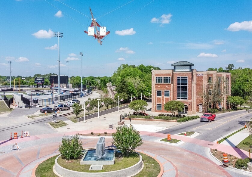 More Photos Of 225 Ray Ave, Fayetteville Loft Creative Space For Lease