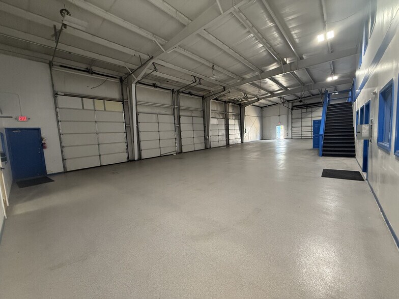 More Photos Of 8846 E 33rd St, Indianapolis Industrial For Sale