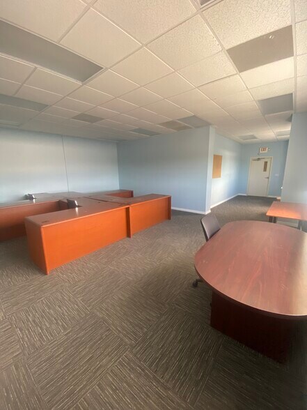 More Photos Of 15506 County Line Rd, Spring Hill Daycare Center For Lease