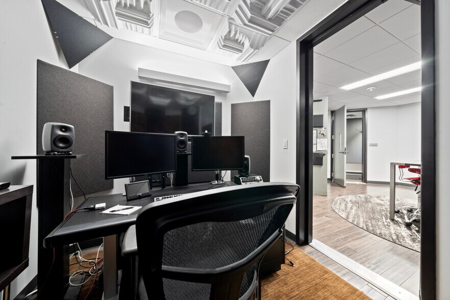 More Photos Of 7620 Guadalupe St, Austin Office For Lease