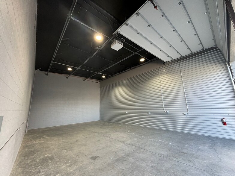 More Photos Of 2122 Stearman Dr, Chandler Self Storage For Sale