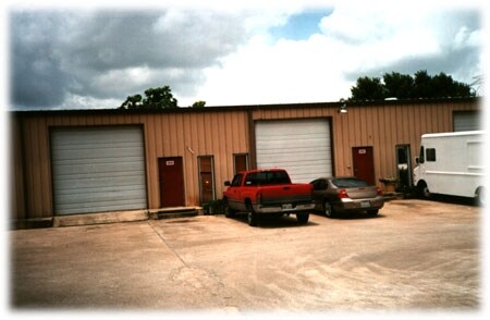 More Photos Of 9050 Emnora Ln, Houston Warehouse For Lease