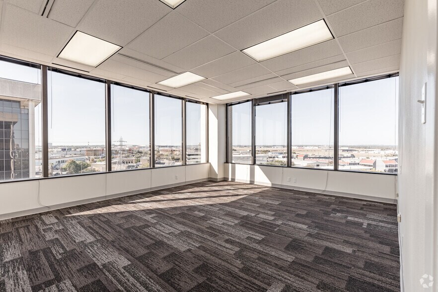 More Photos Of 909 NE Loop 410, San Antonio Office For Lease