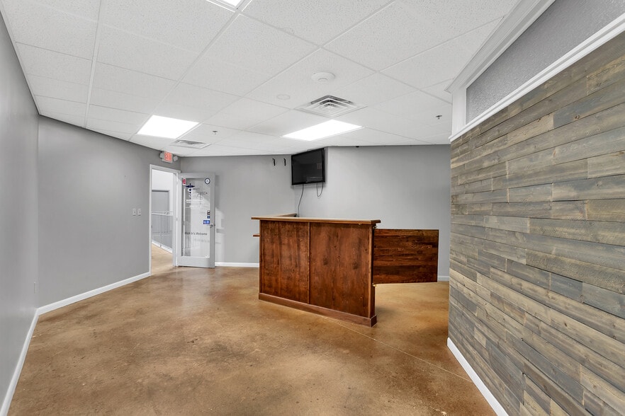 More Photos Of 4491 School Rd S, Murrysville Freestanding For Lease