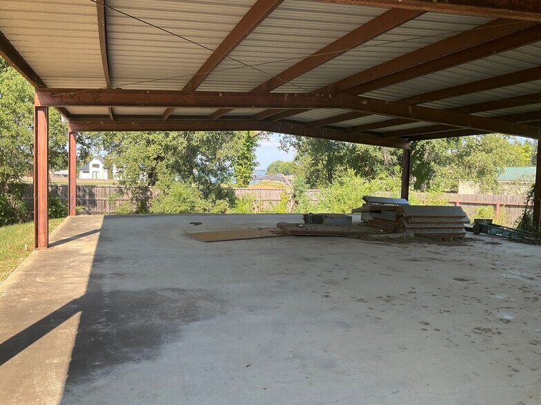 More Photos Of 761 SE County Road 3190, Corsicana Land For Sale