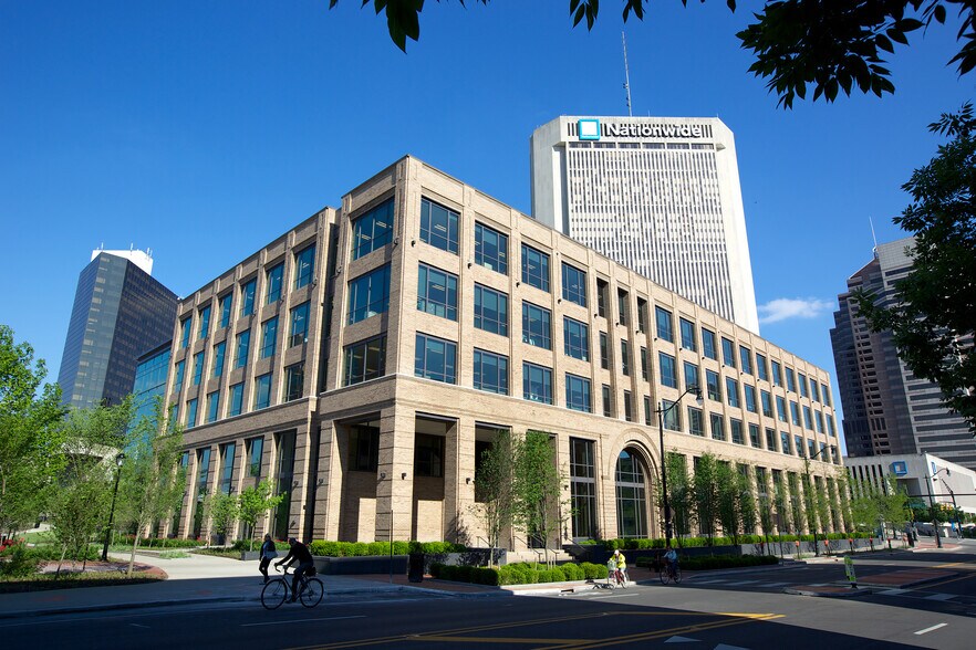 More Photos Of 10 W Nationwide Blvd, Columbus Office For Lease