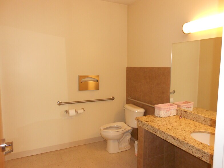More Photos Of 31 Wichita Dr, Nicholasville Office For Sale