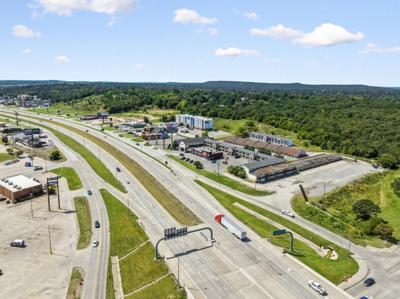 More Photos Of 419 S George Nigh Expy, Mcalester Hotel For Sale