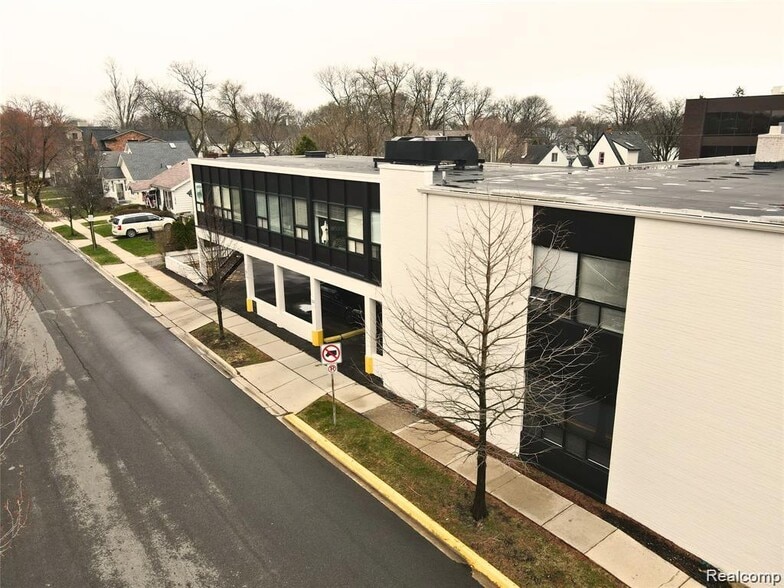 More Photos Of 801 S Adams Rd, Birmingham Loft Creative Space For Lease