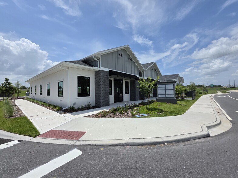 More Photos Of 950 Windermere rd, Winter Garden Medical For Lease