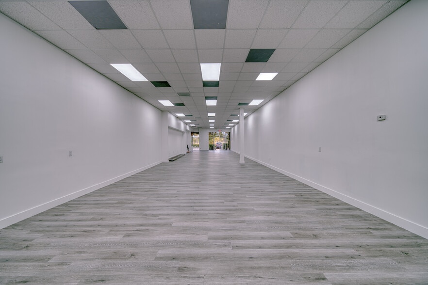 More Photos Of 15801 S Dixie Hwy, Miami Unknown For Lease