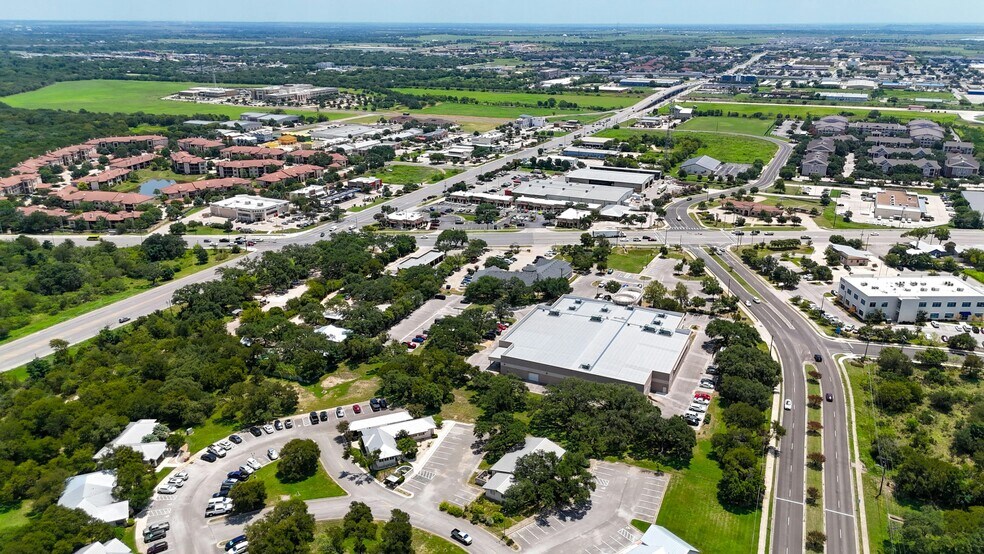 More Photos Of 310 Stagecoach Trl, San Marcos Medical For Lease