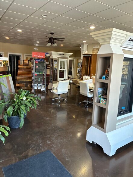 More Photos Of 42 Windsor Hwy, New Windsor Township Storefront Retail Office For Lease