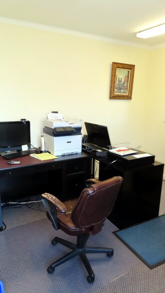 More Photos Of 108 Grant Ave, Plainfield Light Distribution For Lease