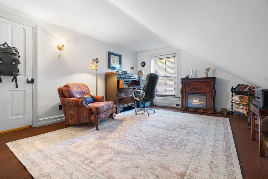 More Photos Of 23-25 Race St, Jim Thorpe Hospitality For Sale