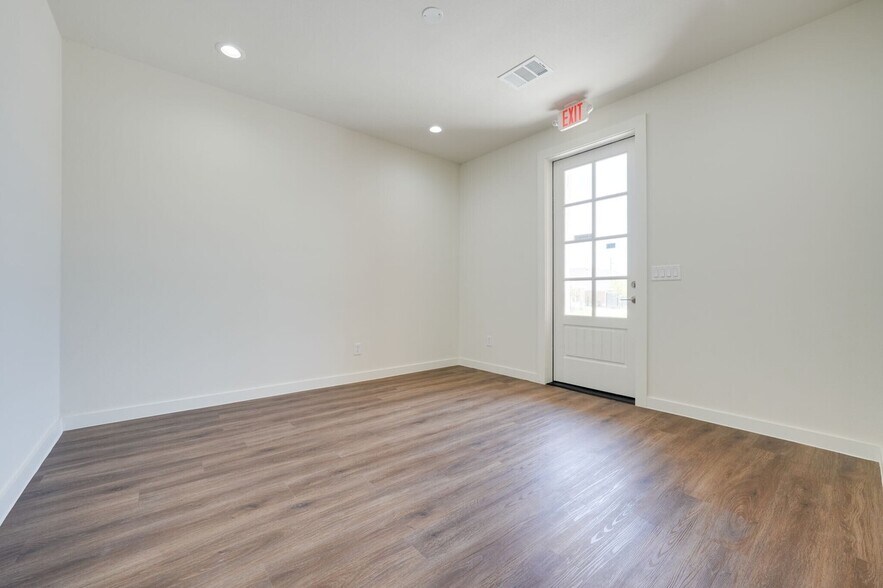 More Photos Of 5860 Collin McKinney Pky, McKinney Medical For Lease