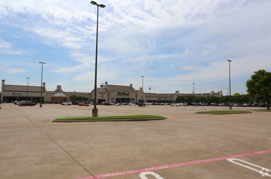 More Photos Of 18204-18410 Preston Rd, Dallas Unknown For Lease