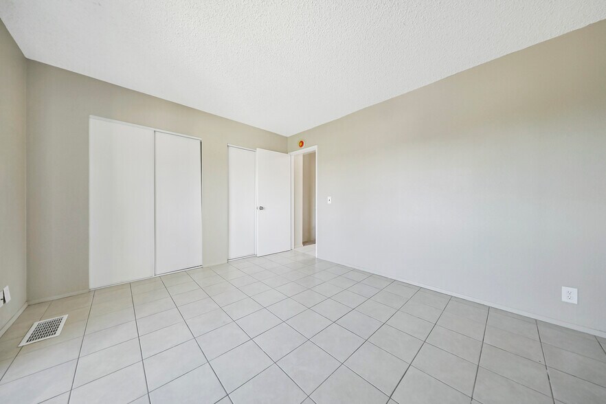 More Photos Of 69180 Victoria Dr, Cathedral City Apartments For Sale
