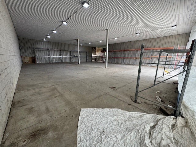 More Photos Of 2954 Ontario St, Perth East Freestanding For Lease