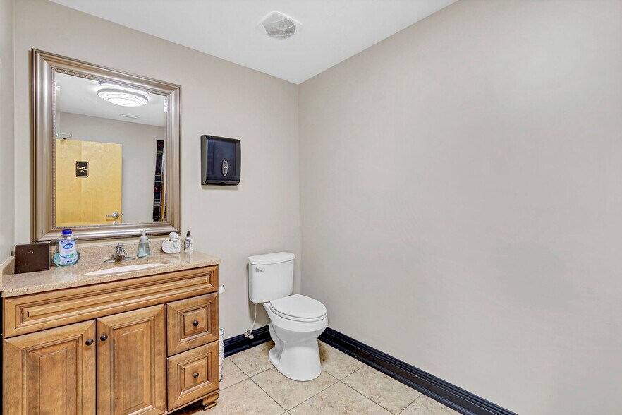 More Photos Of 5060 Jack Springs Rd, Atmore Light Distribution For Sale