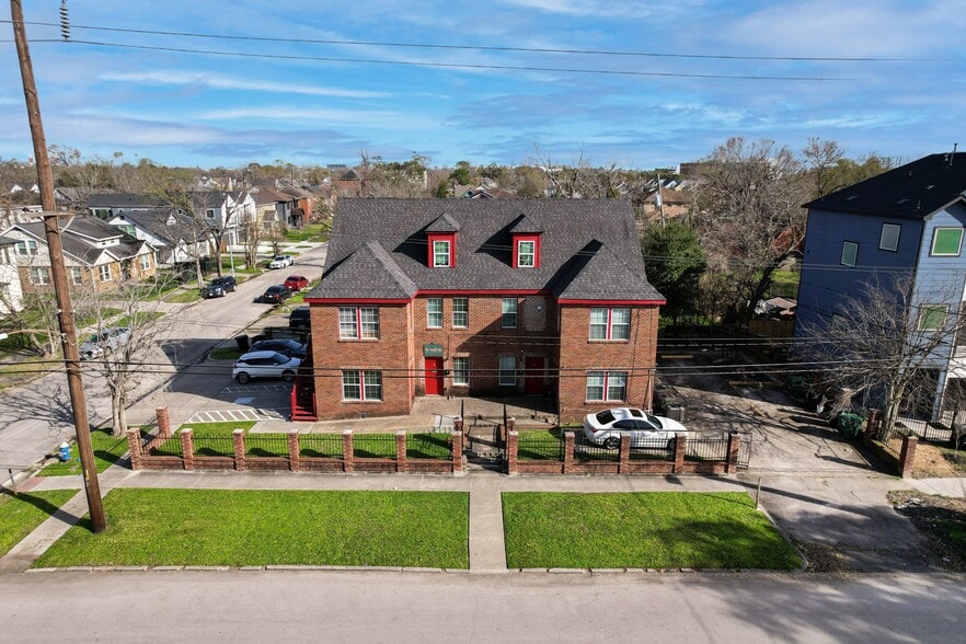 More Photos Of 2602 Isabella St, Houston Apartments For Sale