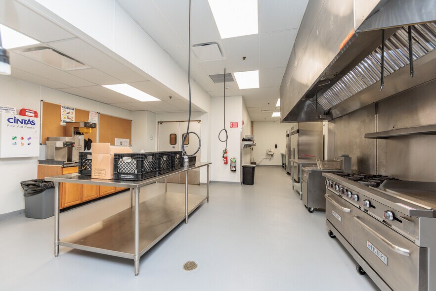 More Photos Of 8555-8735 Day Dr, Parma General Retail For Sale