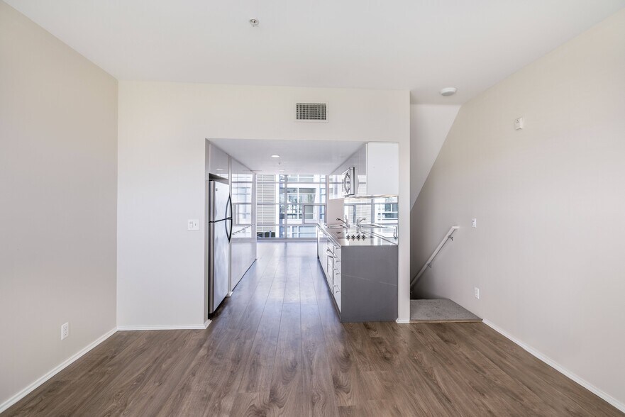 More Photos Of 2015 Hancock St, San Diego Apartments For Sale