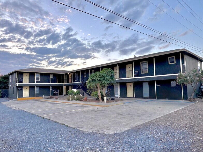 Primary Photo Of 401 N Bethel St, Roma Multifamily For Sale