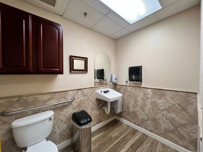 More Photos Of 7165 E University Dr, Mesa Office For Sale