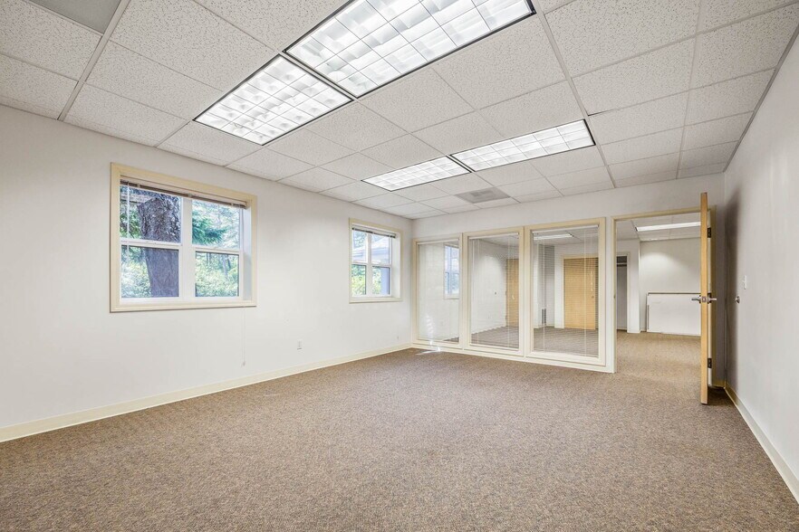 More Photos Of 705 9th St, Florence Medical For Lease